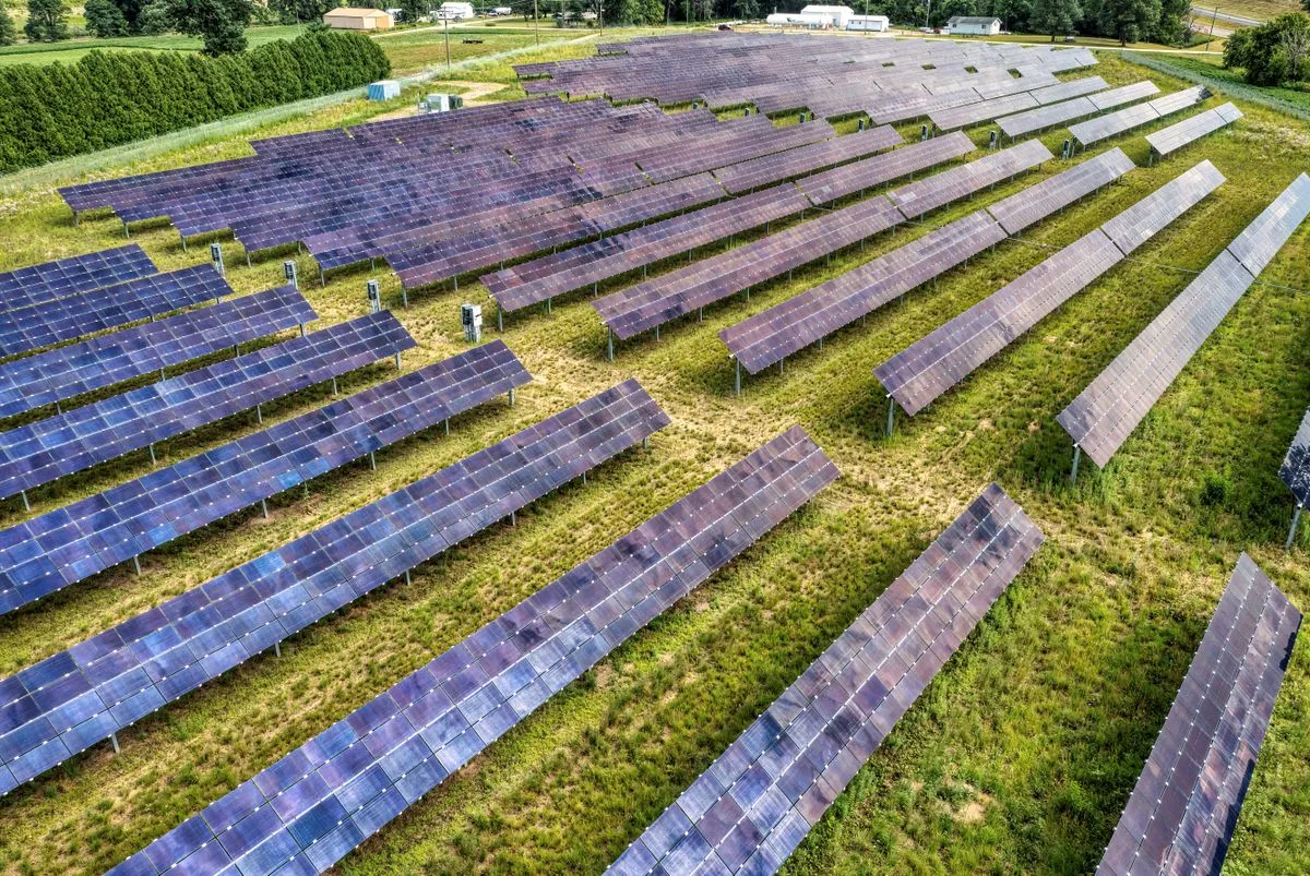 Solarpark aus der Luft